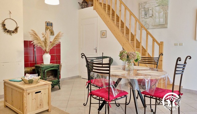 Charming Stone Cottage for 2 with Wood Stove and Wifi