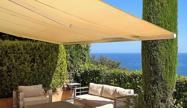 Charming villa 4* in a quiet area, panoramic terrace on the sea, large swim pool