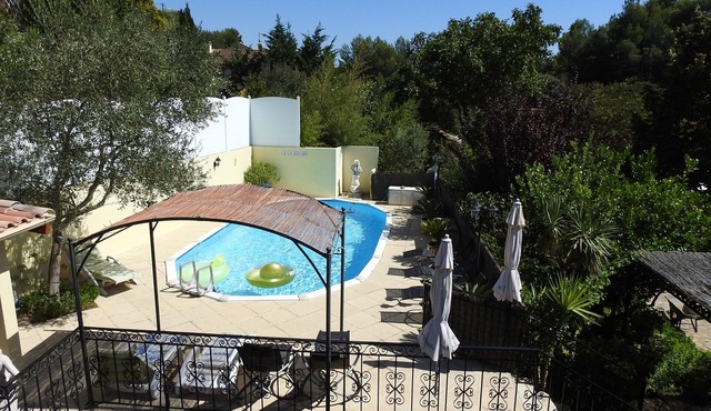 Charming villa with private pool, 4 km from the beaches and close to Cassis