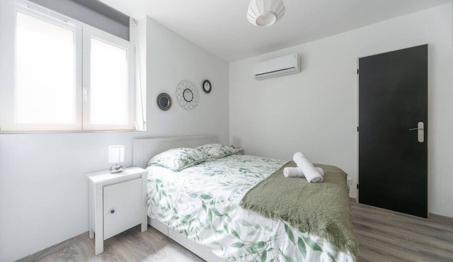 Comfortable Air-cond apartment - city center
