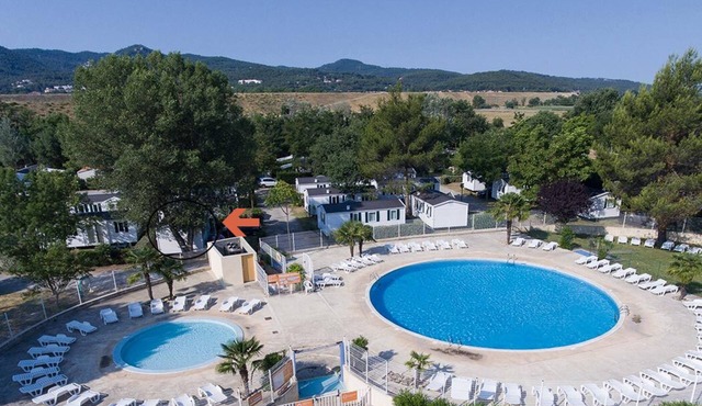 Comfortable 3 bedroom mobile home in Provence - Pool and private lake