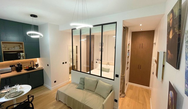 Comfortable & Peaceful Apartment, Latin Quarter - Newly Renovated