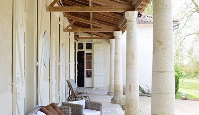 Completely private property, heated swimming pool - great comfort /Exceptional