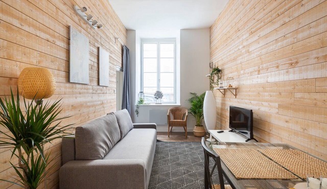 Cosmic - One Bedroom Apartment, Sleeps 4