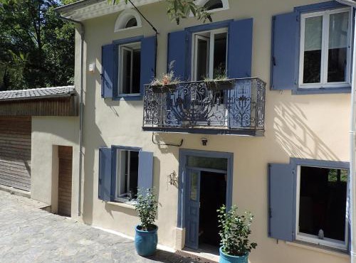 Cottage by River with Spa near Carcassonne