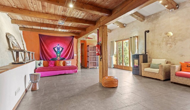 Cottage 'Gite Bergerie' with Mountain View, Private Terrace and Wi-Fi