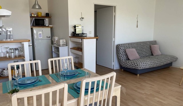 Cozy, quiet apartment for 3 people