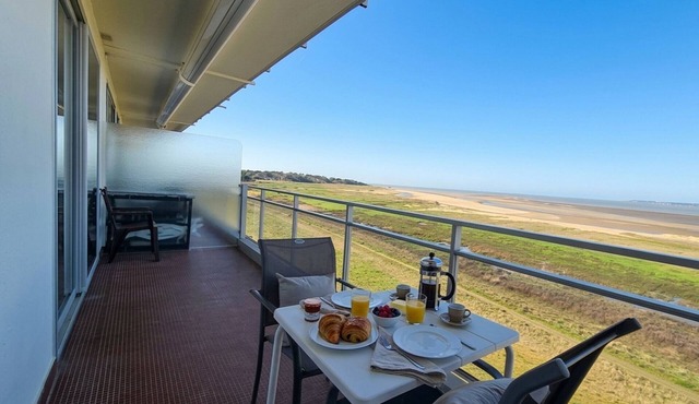 Cozy studio with balcony in Saint-Brevin, sleeps 3