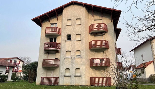 Cozy studio in Cambo-les-Bains with parking