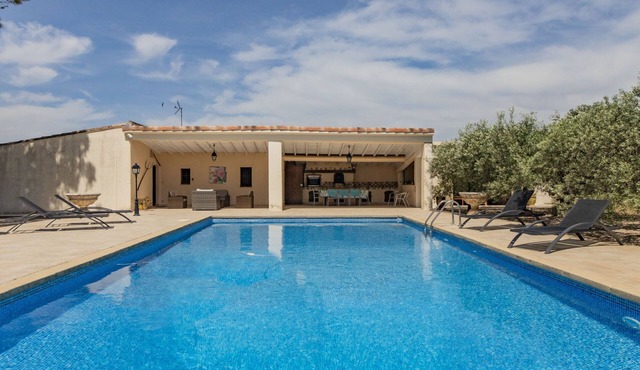 Cucuron by Interhome