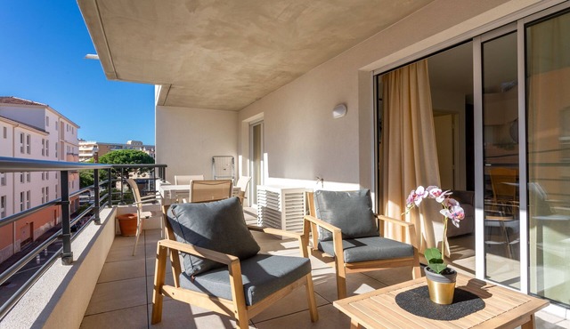 Dante’s Dream Apartment – Elegance and Tranquility near Fréjus Beach