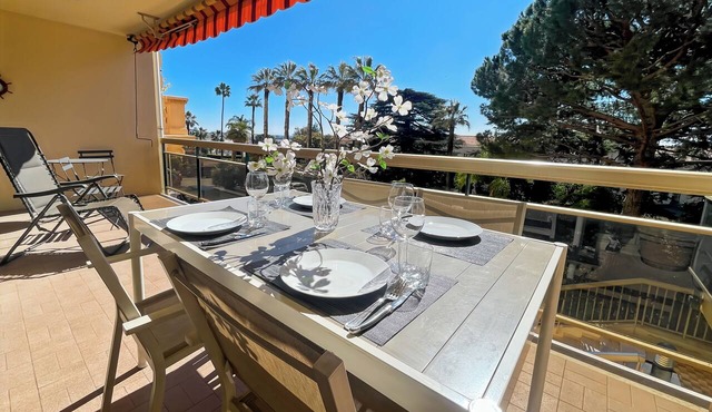 Deluxe 2 bedroom apartment