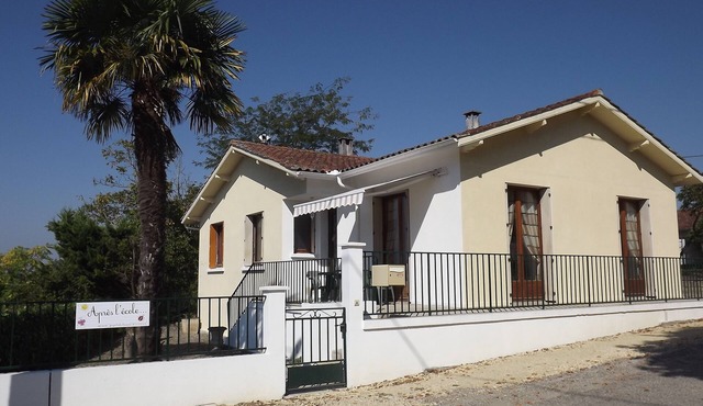 Detached house in old village of Gers in COURRENSAN