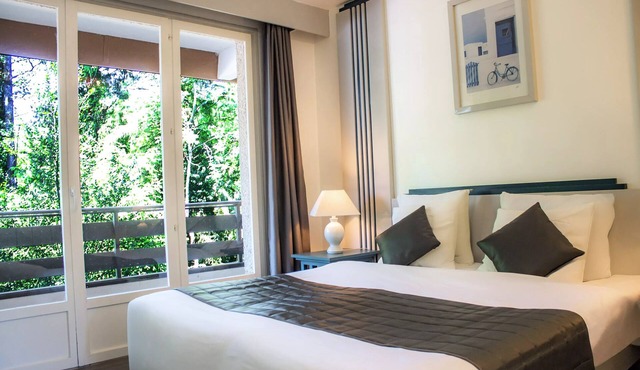 Double Room with Breakfast