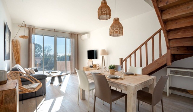Duplex Mandelieu by Halldis
