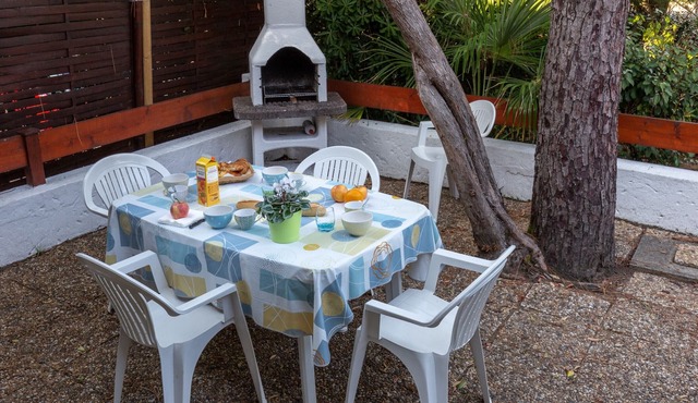 Duplex Studio under the Pines near the Beach
