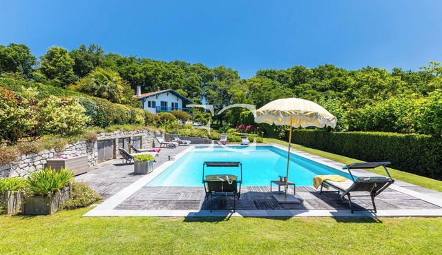 Easy Clés- Villa on the golf + Pool