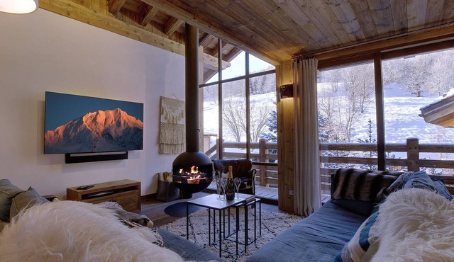 Elegant Chalet with Hammam, Fireplace, Near Ski Lift