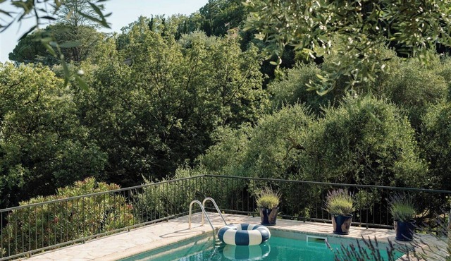 Exceptional apartment in Cannes' countryside