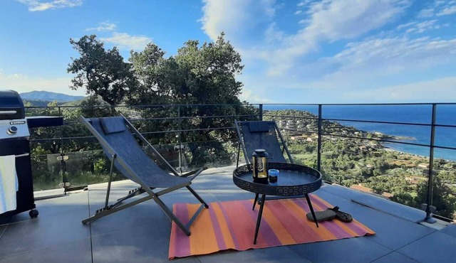 Exceptional sea view for this villa