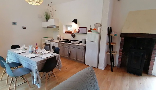 FARMHOUSE GITE WITH SHARED POOL - A CHANGE OF SCENERY FOR FAMILY AND FRIENDS