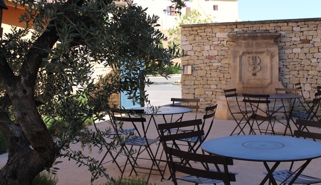 First Inn Hotel
