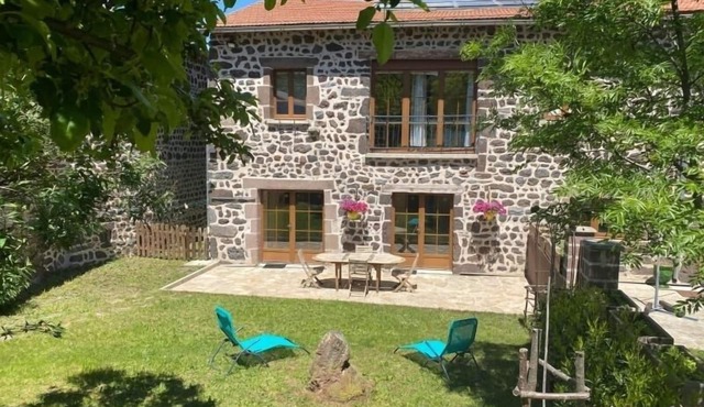 Farm cottage in Saint-Christophe-sur-Dolaison with terrace and private ensuite rooms