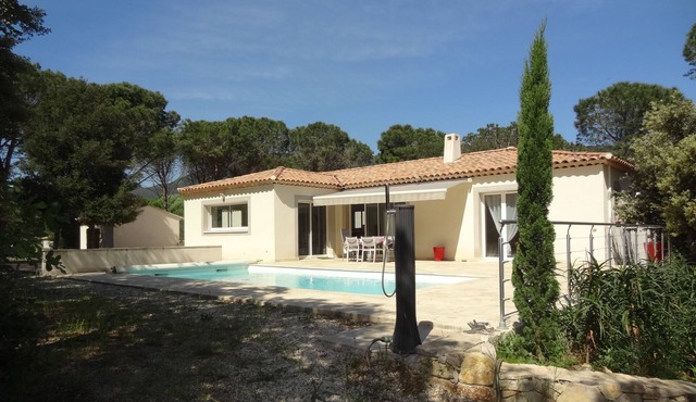 Fully air-conditioned villa with swimming pool in the Gulf of St Tropez