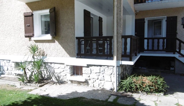 FURNISHED APARTMENT F3 NEXT RDC VILLA