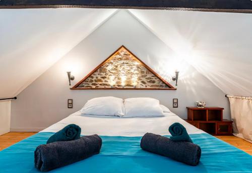 Gîte Les Pampas Les Jardins de Kerellec 20min de la mer 2 à 4 personnes jacuzzi et terrasse