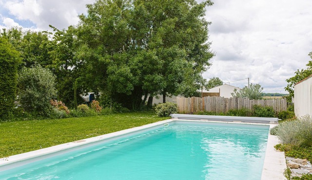 Gabae Les Volets Verts - Holiday Home with Private Barbecue