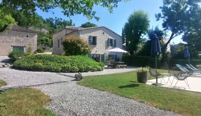 "Gabriel" Vacation Rental: Sleeps 9 + 2 bathrooms + air conditioning