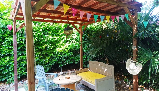 Garden and spa gite in town
