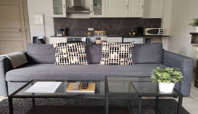 GET APARTMENT ★ BRIGHT ★ SPACIOUS ★ WIFI