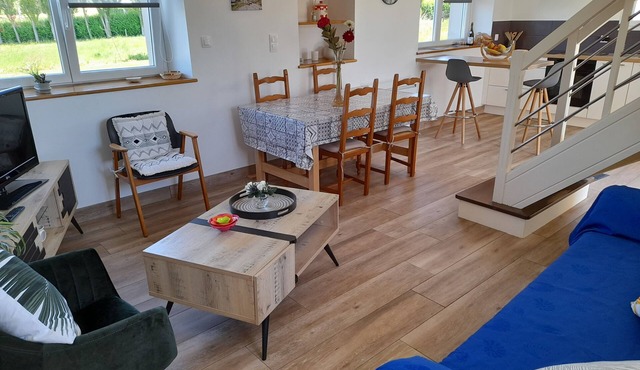 Gite d'ODE VRAS, 800 m from the sea, 500 m GR34