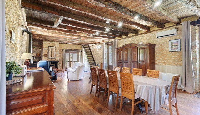 Gîte 'Moulin De La Mailleraie - Le' with Private Terrace, Wi-Fi and Air Conditioning
