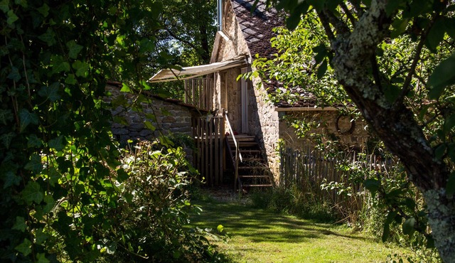 Gite Q'uatre vallé du la Dordogne Hautefage two adults and two children