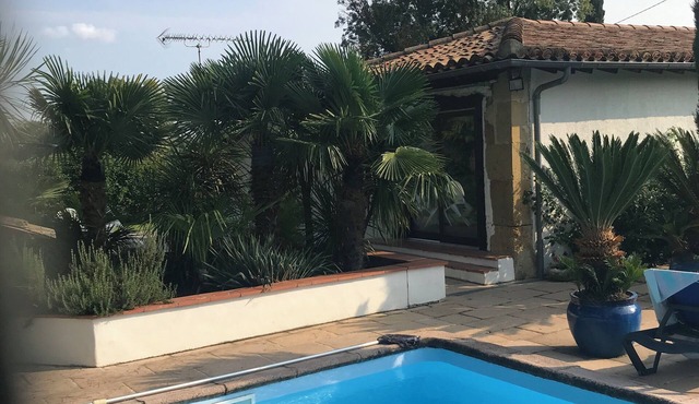 Gîte with swimming pool in the Gers, 45 minutes from Toulouse.