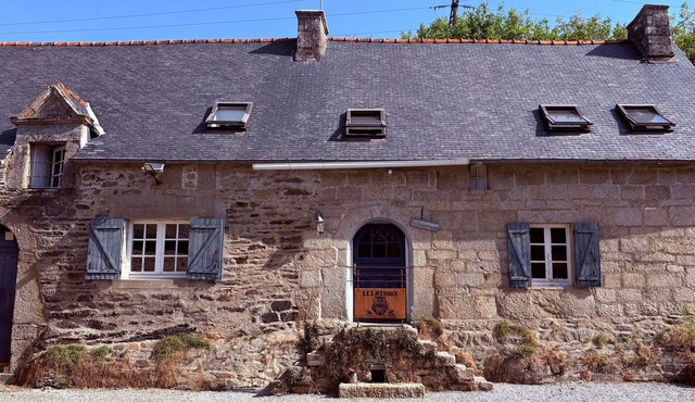 "Grand Maman" House with Shared Pool, Shared Terrace and Wi-Fi