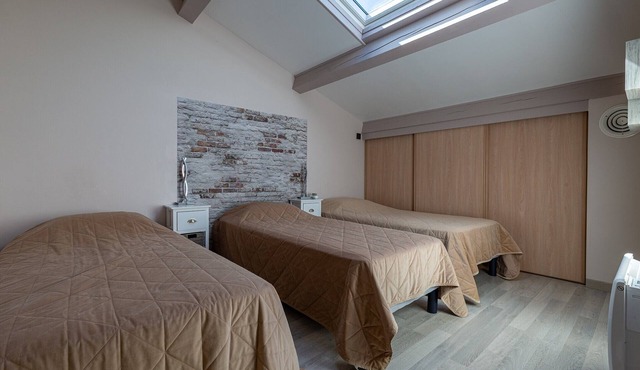 Guest Room “Chambre 3 personnes” with Shared Pool, Wi-Fi & Air Conditioning