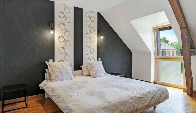 Guest Room 'L'Aube' with Shared Terrace, Communal Garden and Wi-Fi