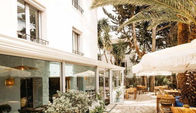 Hôtel Le Petit Castel