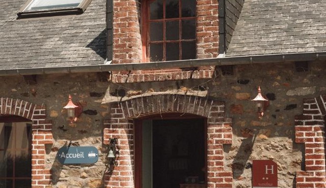Hôtel Les Voisins Beaucemaine