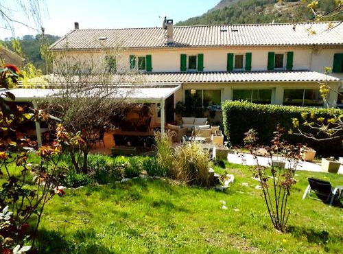 Hôtel Restaurant Le Lachens