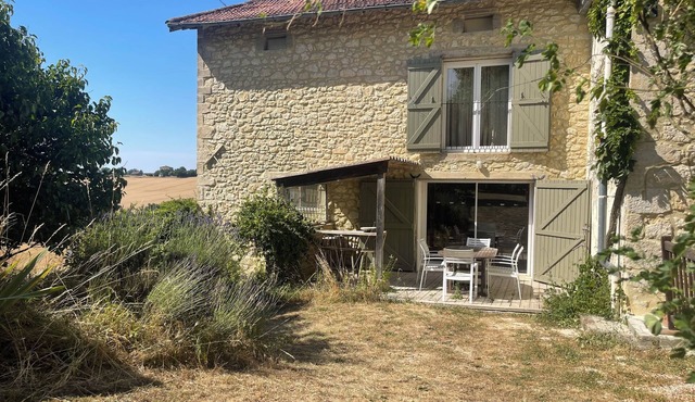 Hameau du Hour, "L'Étable" Vacation Rental: 3 bedrooms - Sleeps 7 - Gers, between Condom and Lectoure