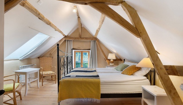 Holiday Home 'Gîte Les Orchidées' with Shared Pool, Private Terrace and Wi-Fi