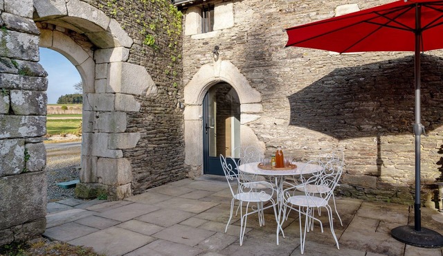 Holiday Home "Gîte - Le Nid de Bréhaut" with Terrace, Garden & Wi-Fi