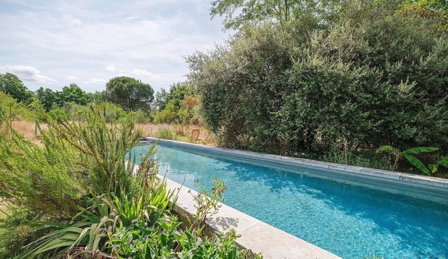 Holiday Home 'Le Galet Du Chant Du Buc' with Shared Pool, Private Garden and Wi-Fi