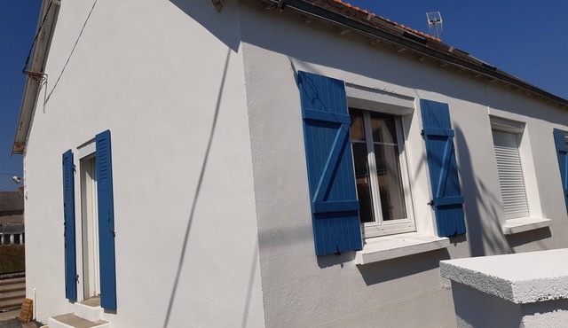 Holiday Home 'Maison Bord De Mer Penmarch' with Private Garden and Wi-Fi
