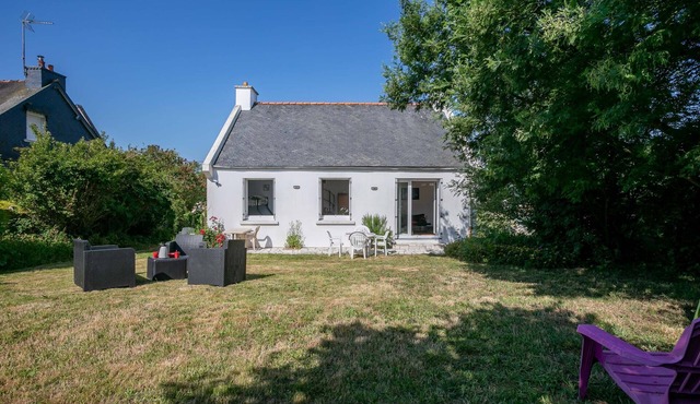 Holiday Home 'Maison Bretonne' with Private Terrace, Private Garden and Balcony